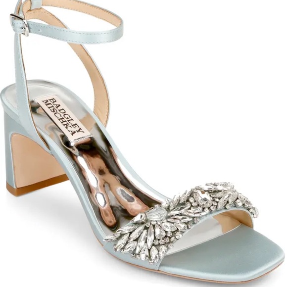 Badgley Mischka Tempest Embellished Block NWT
Heel Sandal size 7 - Picture 4 of 13